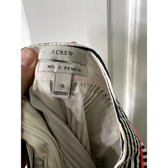 J. Crew Seersucker No. 2 Pencil Skirt size 10 - Picture 3 of 4